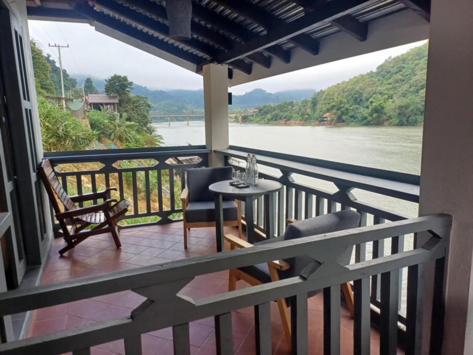 Dokchampa River View Villa Nongkhiaw Buitenkant foto