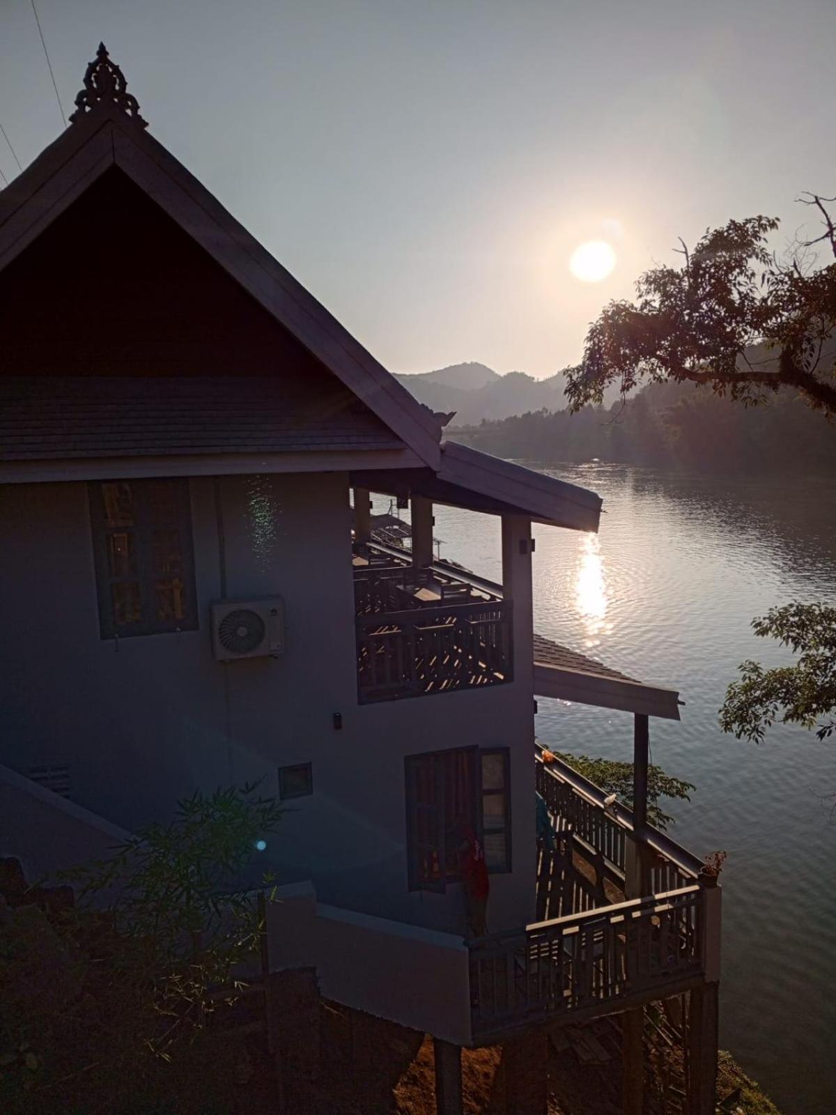 Dokchampa River View Villa Nongkhiaw Buitenkant foto